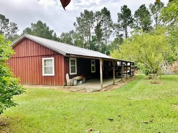 16 Robey Jefferson Rd, Jayess, MS 39641