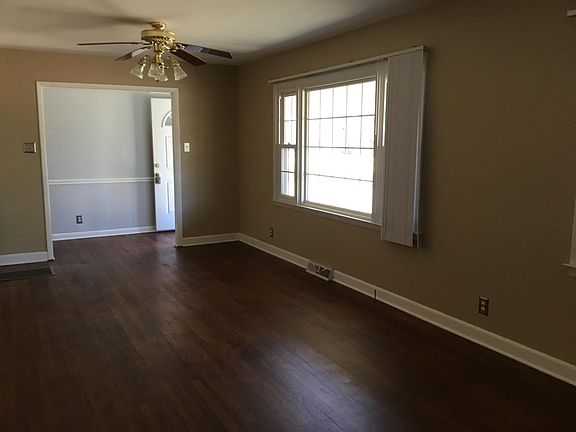 3rd image of 203 Longview Dr