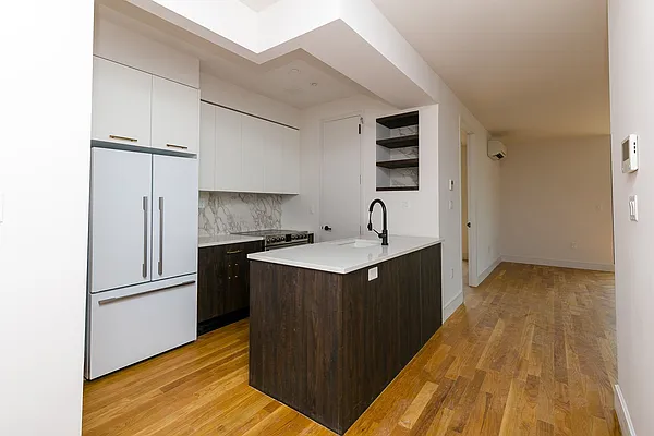 Rented by Nooklyn NYC LLC | media 79