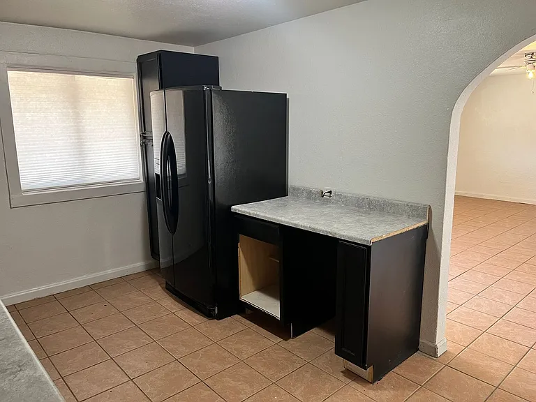 115 E Alturas St — Photo 25