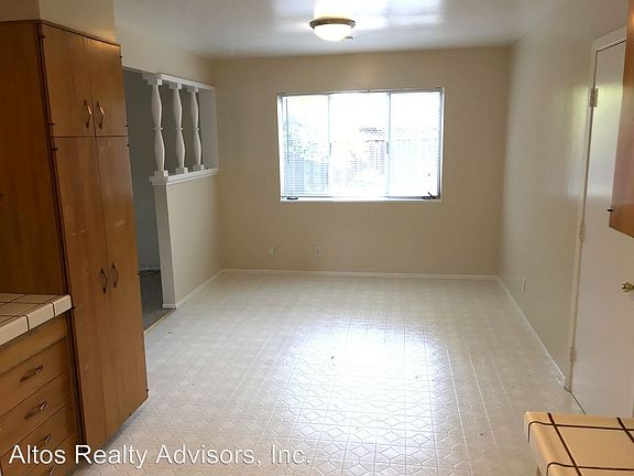 4th image of 1656 Nightingale Ave