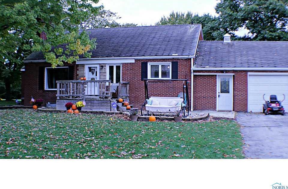 1st image of 209 E College Ave