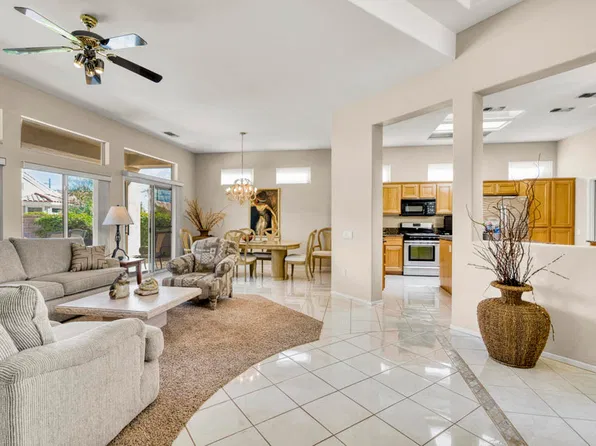 78902 Fountain Hills Dr, Palm Desert, CA 92211