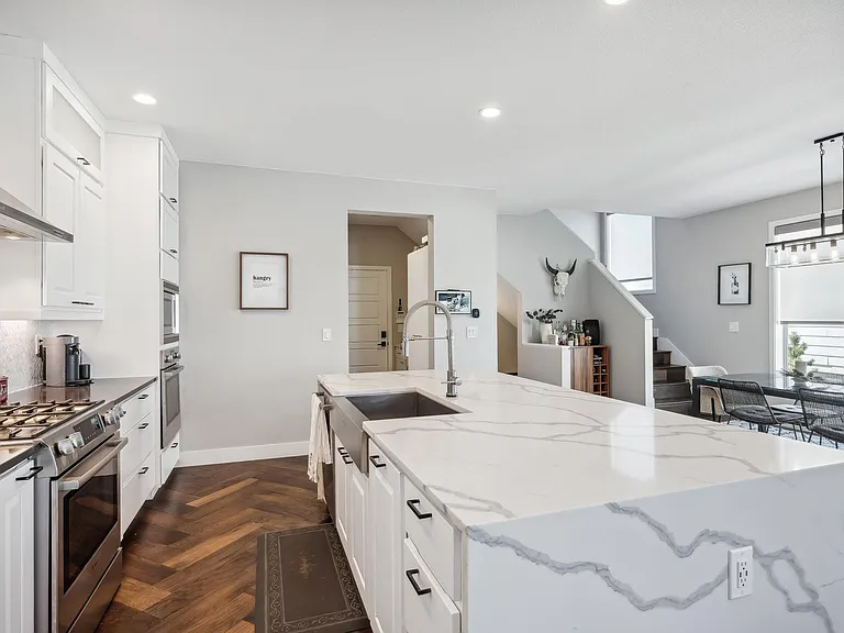 9714 Bennett Peak St — Photo 13