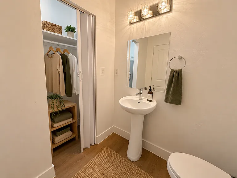 Aero Phoenix — Photo 8