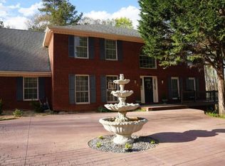 5043 Blackberry Ln, Buford, GA 30518