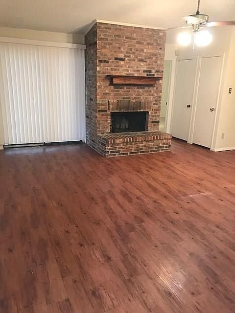 1st image of 4903 Burlingame Dr