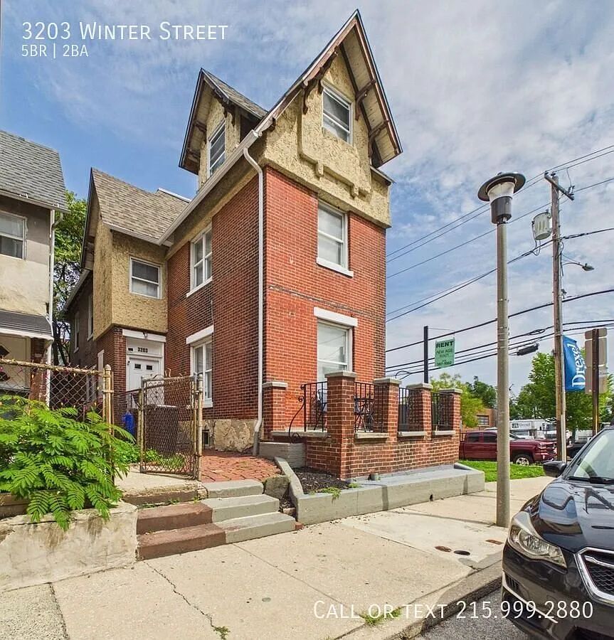 Spacious house available at 3203 Winter Street! — Photo 1