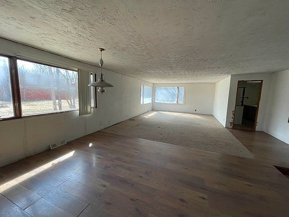 2nd image of 6873 Allen Rd