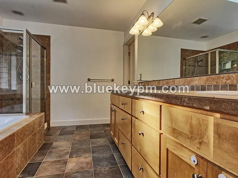 964 W S Cir — Photo 21
