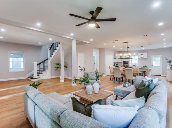 337 S Edgefield Ave, Dallas, TX 75208