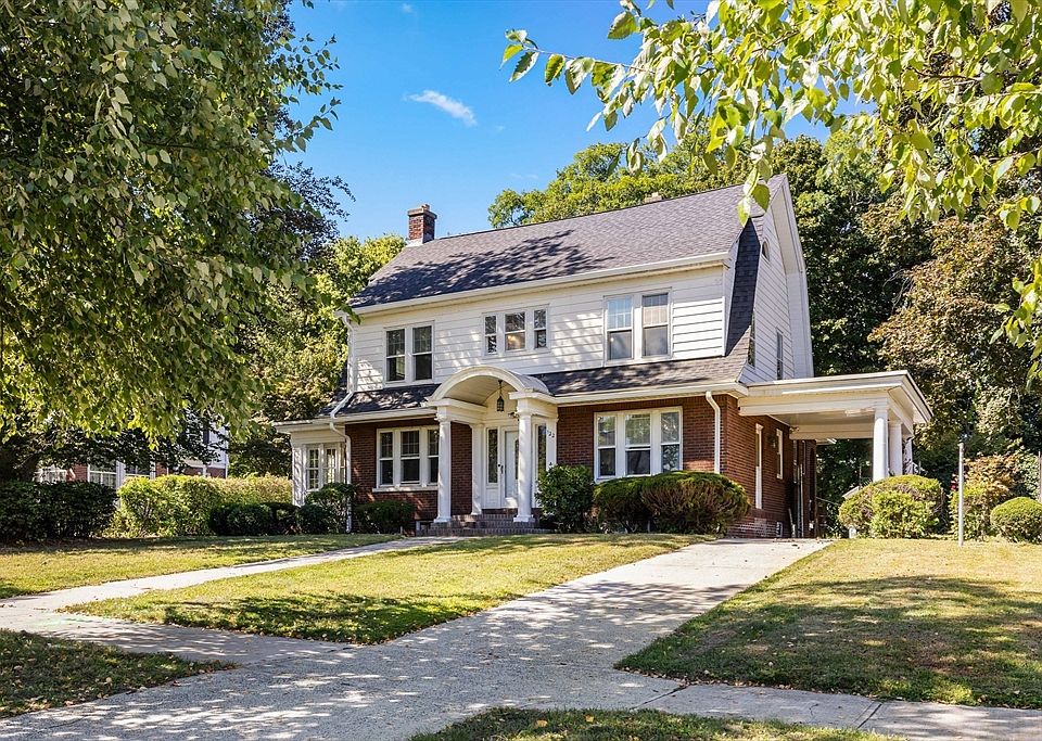 1st image of 122 Bellevue Ave