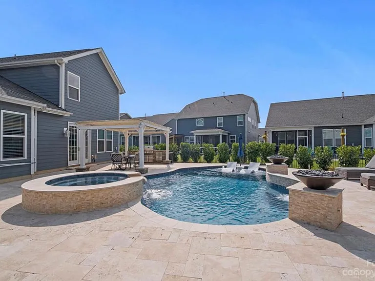 1003 Angora Ct — Photo 7