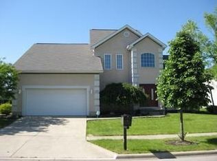 4858 Grove Pointe Dr, Groveport, OH 43125