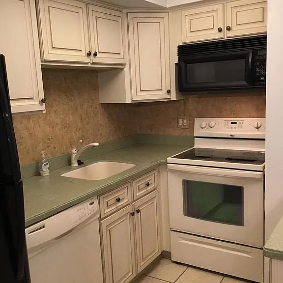 45011 Bennett Pl #5 — Photo 9