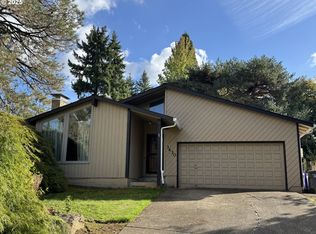 3430 SW Ridge Dr, Portland, OR 97219