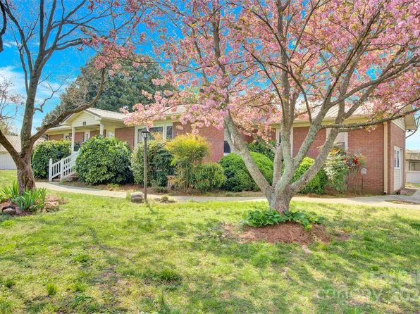 220 E Memorial Hwy, Harmony, NC 28634
