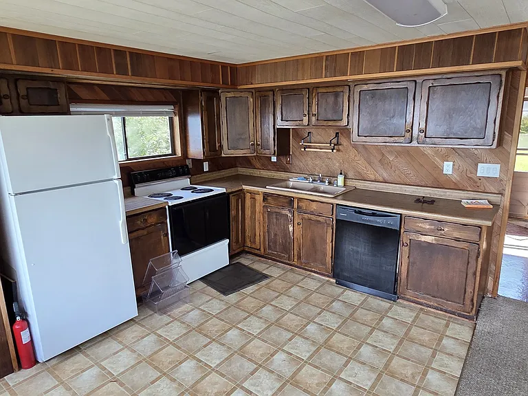 2818 N Nugent Rd — Photo 13
