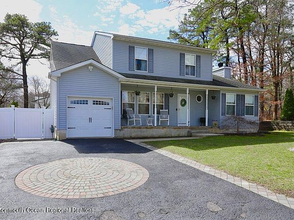 2nd image of 2024 7th Ave