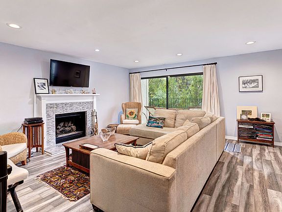 3rd image of 2531 Almaden Ct