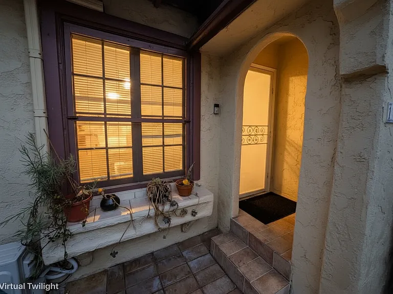 139 S 3rd Ave — Photo 1