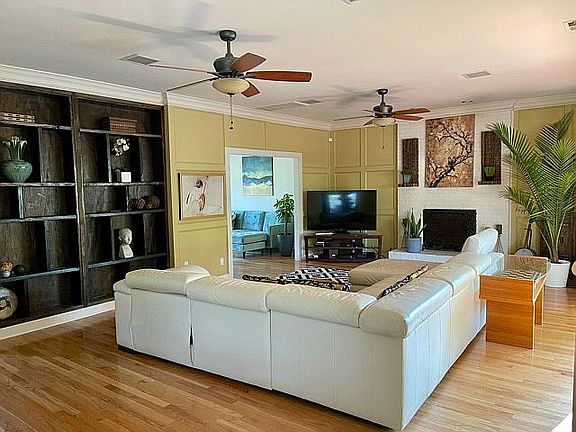 5th image of 9035 Glenalden Dr