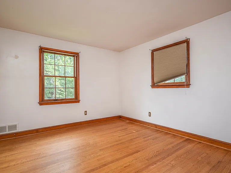 2034 Glen Ross Rd — Photo 13