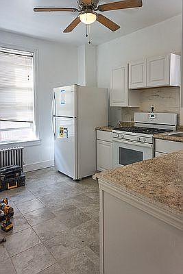4th image of 3734 27th St Floor 2