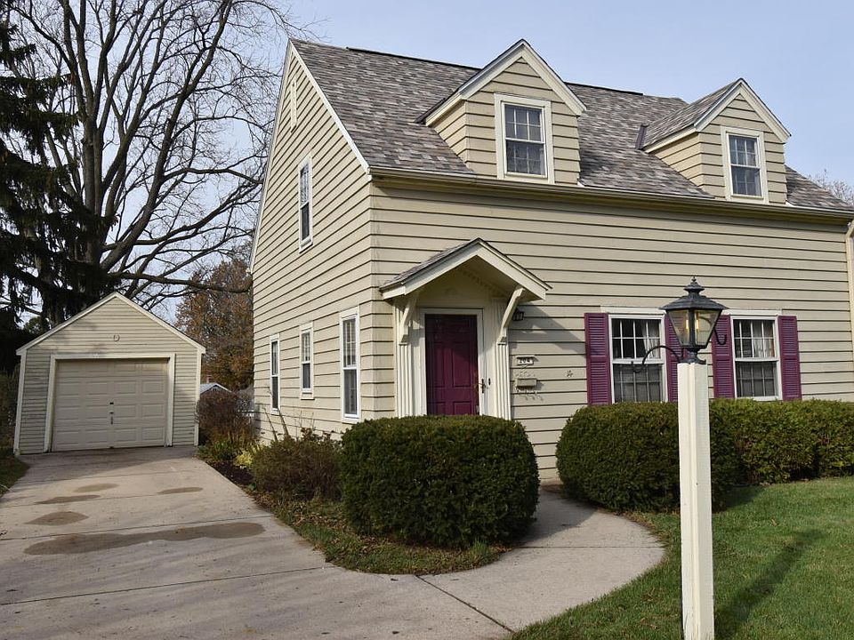 1st image of 204 S Greenfield Ave