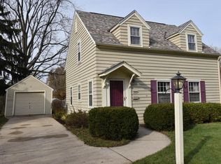 204 S Greenfield Ave, Waukesha, WI 53186