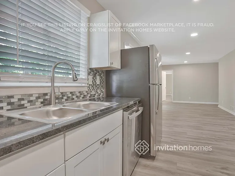 3569 Troutdale Ct — Photo 14