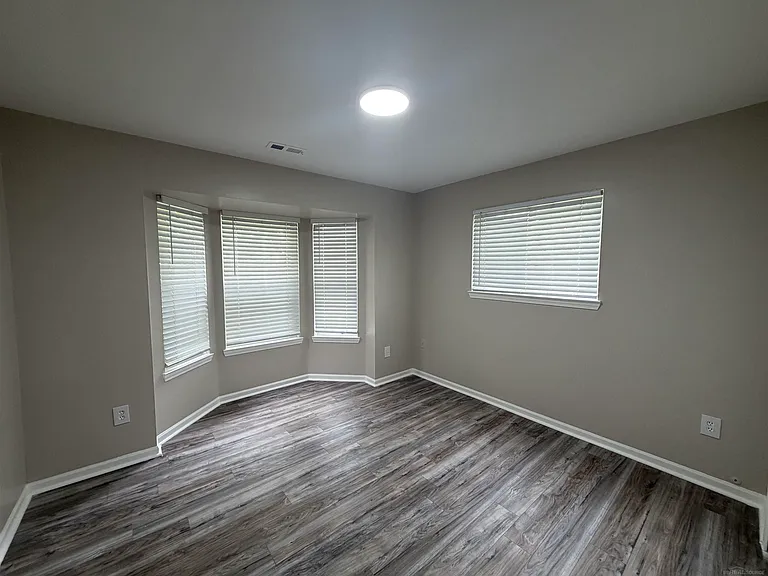 44411 Sunnyside Dr — Photo 19