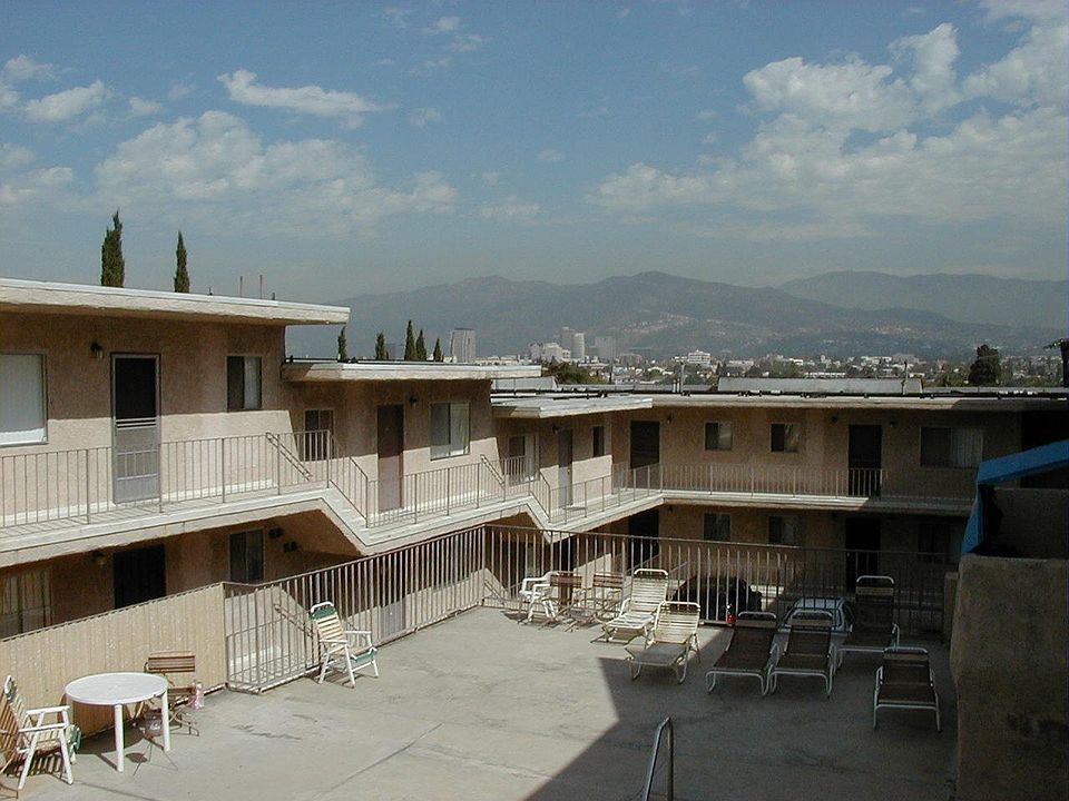 2nd image of 518 E Cypress St APT 4