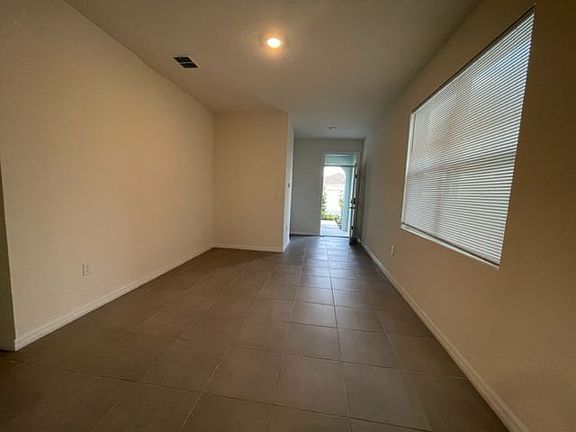 4th image of 5195 Sunshine Dr