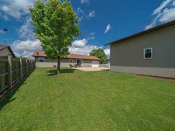 4th image of 9536 Arapaho Cir