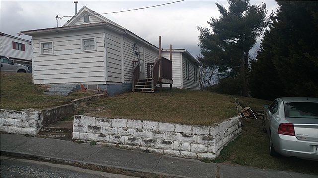 1st image of 1317 Pickett St
