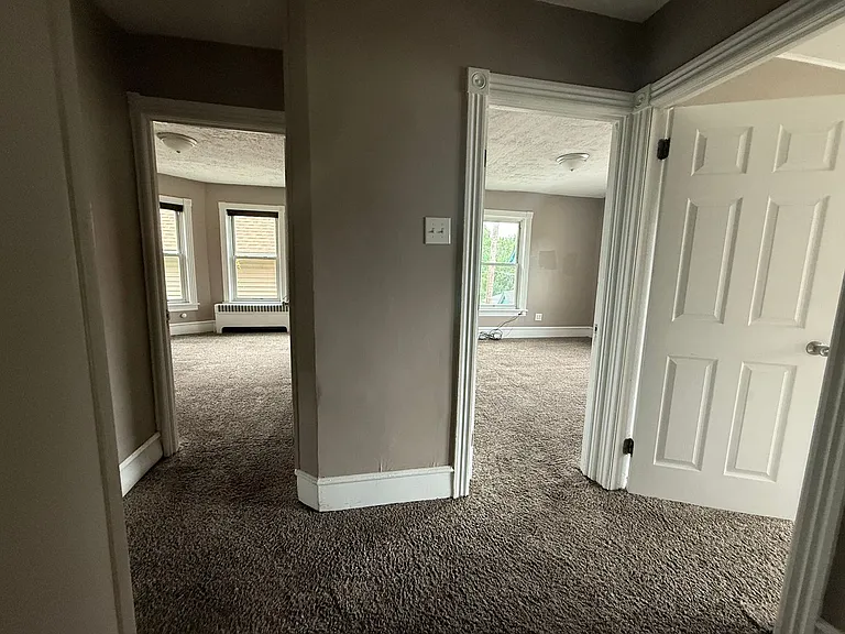 952 Market St — Photo 17
