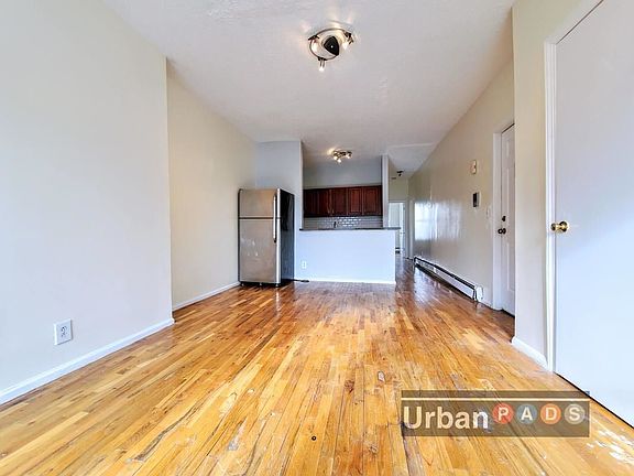2nd image of 874 De Kalb Ave #3F