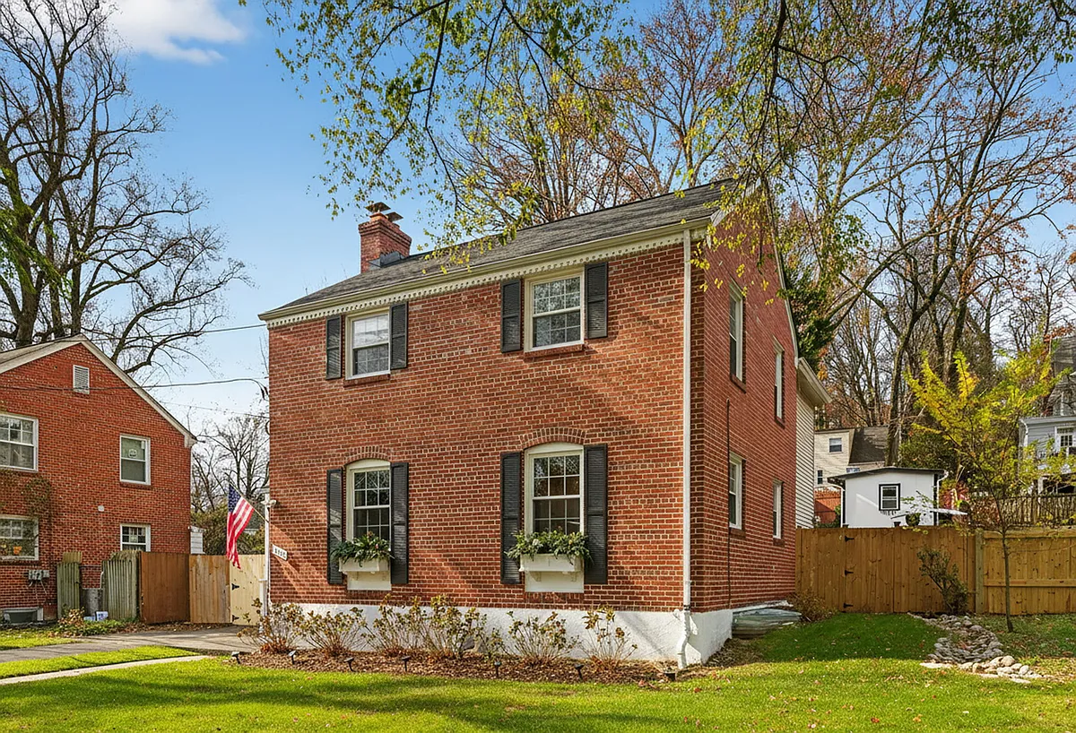 Building Photo - 3004 Marshall St