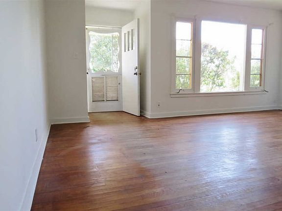 3rd image of 1501 Chapman St