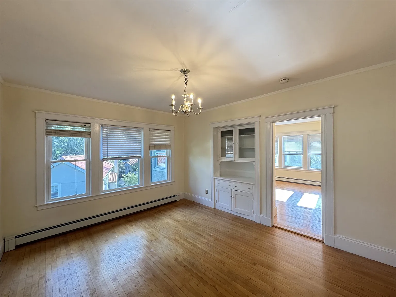 2 bed, $3,200 — Photo 3