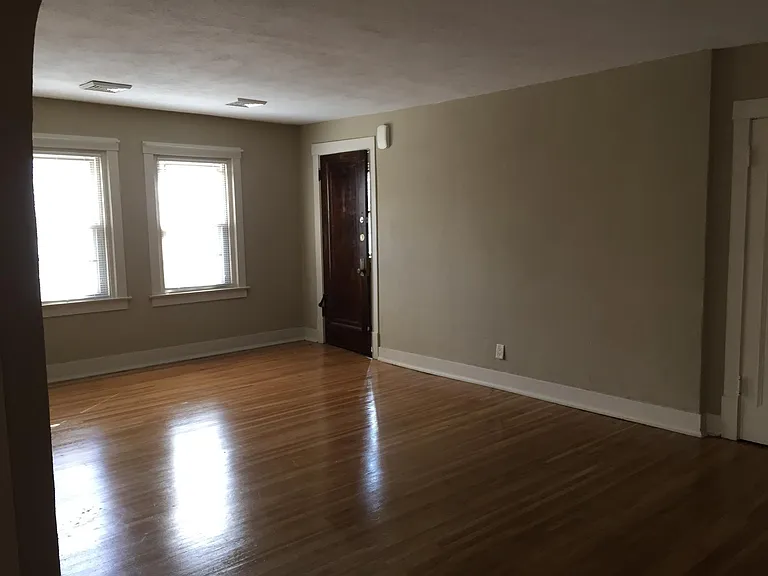 940 Amherst St #12 — Photo 3