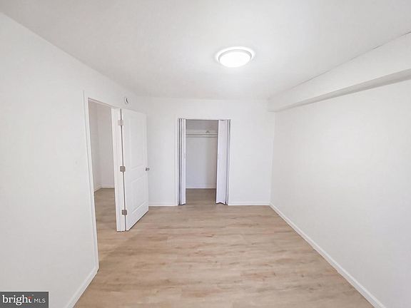 4th image of 1167 Lansdowne Ave