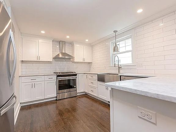 3rd image of 25 Frairy St
