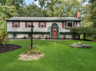 49 Keats Dr, North Kingstown, RI 02852