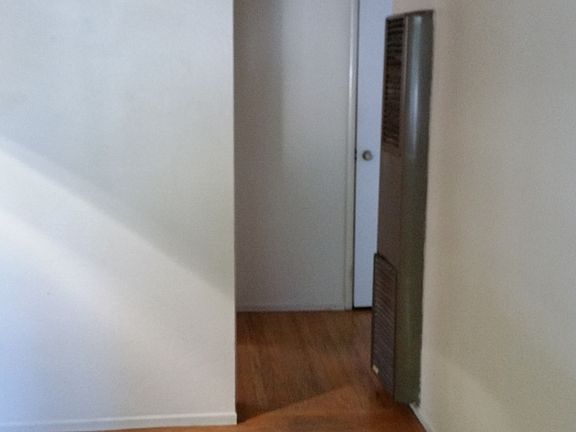 3rd image of 401 22nd St APT 1