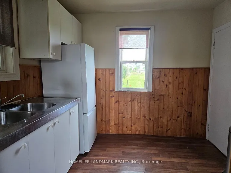 16 Elm Grove Ave — Photo 10