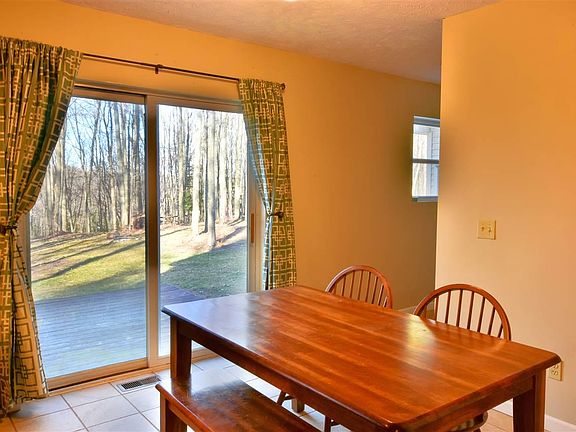 3rd image of 2485 Holland Cir