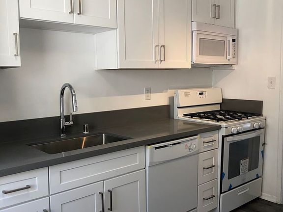 4th image of 825-829 & 833 E 829th #4