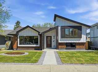 60 W Lake Lucerne Close SE, Calgary, AB T2J 3H8